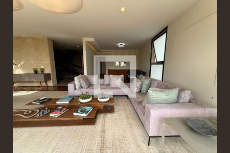 Casa para alugar com 5 quartos, 400m² em Consolação, São Paulo