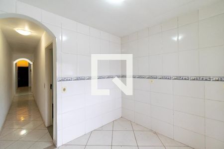 Casa para alugar com 2 quartos, 165m² em Vila Imperio, São Paulo