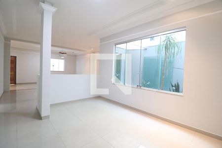 Sala 3 de casa para alugar com 3 quartos, 231m² em Tabajaras, Uberlândia