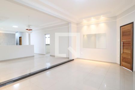 Sala 1 de casa para alugar com 3 quartos, 231m² em Tabajaras, Uberlândia