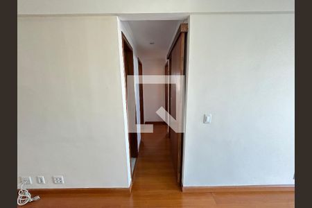 Corredor de apartamento para alugar com 2 quartos, 65m² em Cachambi, Rio de Janeiro