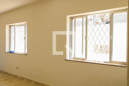 Sala de casa para alugar com 2 quartos, 150m² em Piedade, Rio de Janeiro