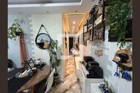 Corredor de apartamento para alugar com 2 quartos, 44m² em Água Santa, Rio de Janeiro