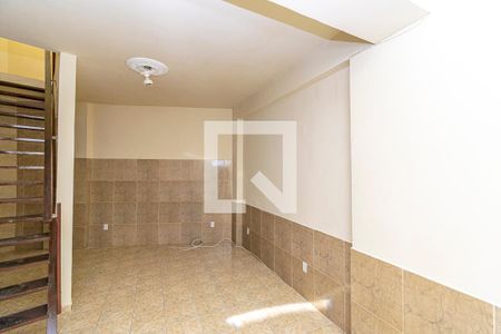 Sala de casa para alugar com 2 quartos, 70m² em Penha Circular, Rio de Janeiro