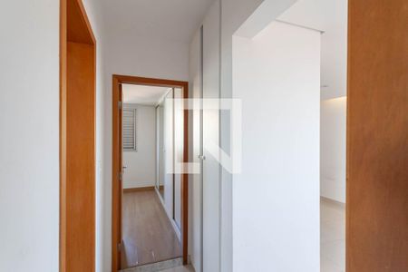 Corredor de apartamento à venda com 3 quartos, 174m² em Ouro Preto, Belo Horizonte