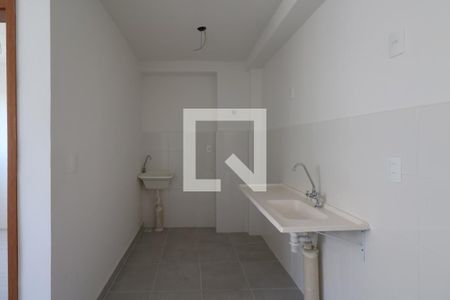 Cozinha e Área de Serviço de apartamento para alugar com 2 quartos, 32m² em Vila Palmares, São Caetano do Sul
