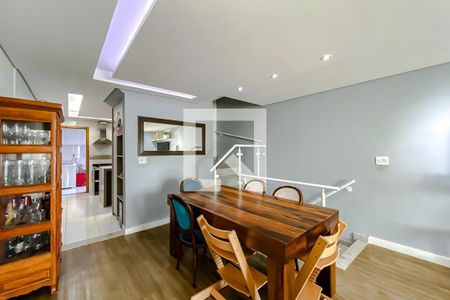 Sala de casa para alugar com 3 quartos, 217m² em Vila Bertioga, São Paulo