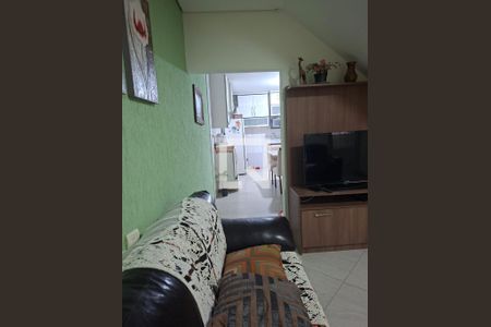 Sala de casa à venda com 4 quartos, 220m² em Vila Carmosina, São Paulo