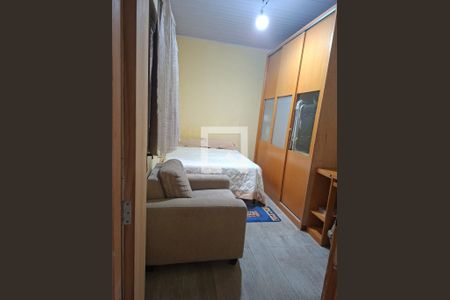 Quarto de casa à venda com 4 quartos, 220m² em Vila Carmosina, São Paulo