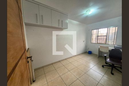 Casa para alugar com 3 quartos, 130m² em Parque Ipe, São Paulo