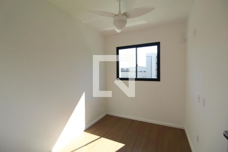 Quarto 1 de apartamento para alugar com 2 quartos, 46m² em Barra Olímpica, Rio de Janeiro