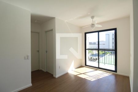 Sala de apartamento para alugar com 2 quartos, 46m² em Barra Olímpica, Rio de Janeiro