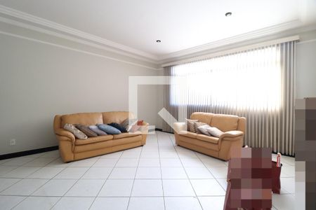 Sala 1 de casa para alugar com 4 quartos, 100m² em Morada da Colina, Uberlândia