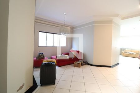 Sala 2 de casa para alugar com 4 quartos, 100m² em Morada da Colina, Uberlândia