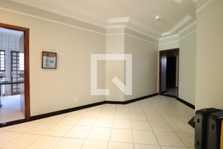 Sala 2 de casa para alugar com 4 quartos, 100m² em Morada da Colina, Uberlândia