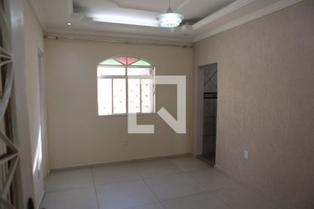 Sala de casa para alugar com 4 quartos, 360m² em Bandeirantes, Contagem