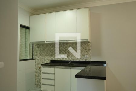 Sala e cozinha de apartamento para alugar com 2 quartos, 45m² em Vila Carrão, São Paulo