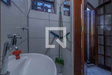 lavabo_4 de casa para alugar com 2 quartos, 114m² em Vila Santa Teresa, São Paulo