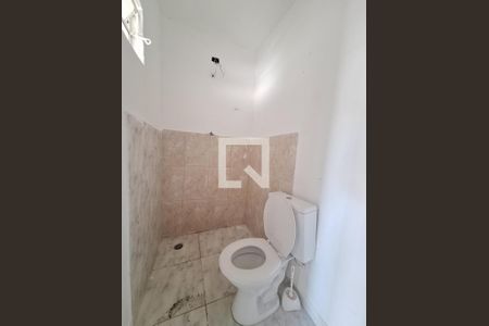 Banheiro de casa para alugar com 1 quarto, 20m² em Parque Maria Helena, Suzano