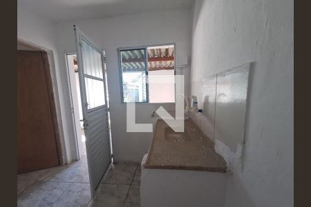 Casa para alugar com 1 quarto, 20m² em Parque Maria Helena, Suzano