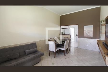 Sala de casa de condomínio para alugar com 2 quartos, 66m² em Ogiva, Cabo Frio