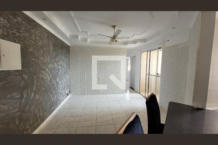 Sala de apartamento para alugar com 2 quartos, 55m² em Vila Maria Augusta, Itaquaquecetuba