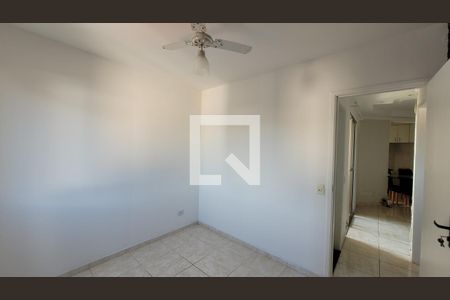 Quarto 01 de apartamento para alugar com 2 quartos, 55m² em Vila Maria Augusta, Itaquaquecetuba