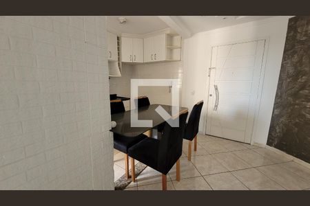 Sala de apartamento para alugar com 2 quartos, 55m² em Vila Maria Augusta, Itaquaquecetuba