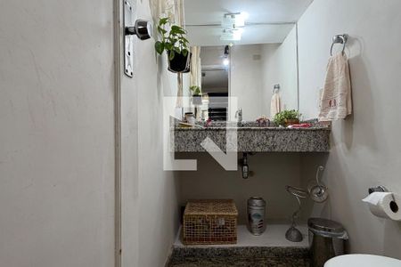 Lavabo de casa para alugar com 4 quartos, 200m² em Aparecida, Santos