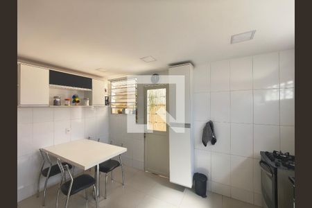 Cozinha de casa de condomínio para alugar com 3 quartos, 197m² em Taquara, Rio de Janeiro