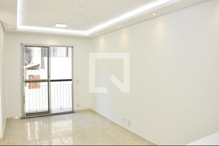 Detalhe - Sala e Sala de Jantar com Varanda de apartamento para alugar com 2 quartos, 52m² em Conjunto Residencial Vista Verde, São Paulo