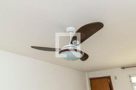Sala de apartamento à venda com 2 quartos, 50m² em Ramos, Rio de Janeiro