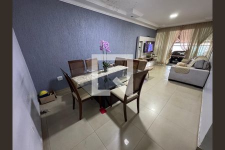 Casa à venda com 4 quartos, 217m² em Riacho Fundo, Brasília