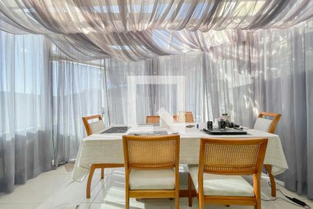 Sala de casa de condomínio à venda com 2 quartos, 65m² em Vila Yolanda, Osasco