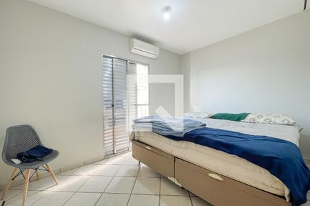 Quarto 1 de casa de condomínio à venda com 2 quartos, 65m² em Vila Yolanda, Osasco