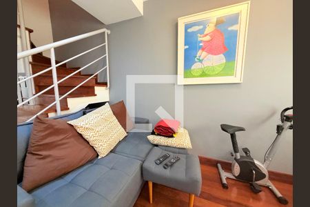 Sala  de casa de condomínio para alugar com 4 quartos, 180m² em Santo Amaro, São Paulo
