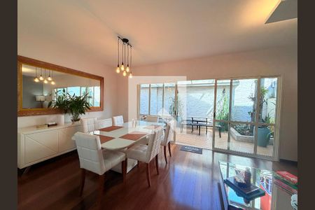 Sala  de casa de condomínio para alugar com 4 quartos, 180m² em Santo Amaro, São Paulo
