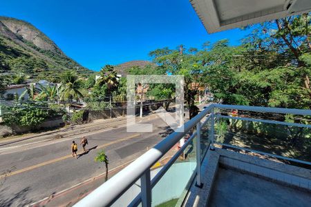 Sala de apartamento para alugar com 2 quartos, 90m² em Itacoatiara, Niterói