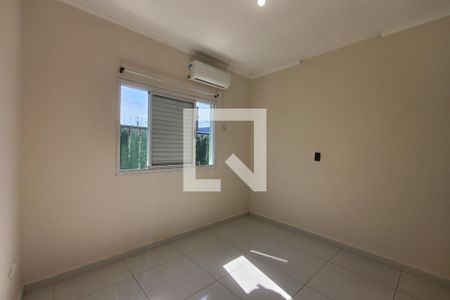Quarto 1 de casa de condomínio para alugar com 2 quartos, 50m² em Vila Sonia, Praia Grande
