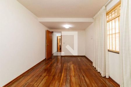 Casa à venda com 3 quartos, 259m² em Campo Belo, São Paulo