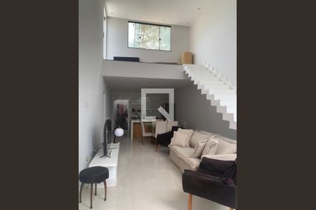 Sala de casa de condomínio para alugar com 3 quartos, 300m² em Vargem Pequena, Rio de Janeiro