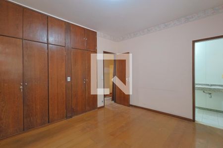 Suíte de apartamento à venda com 4 quartos, 255m² em Santo Antônio, Belo Horizonte