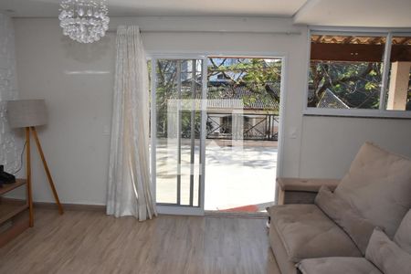Sala de casa à venda com 3 quartos, 288m² em Jardim da Serra, Jundiaí