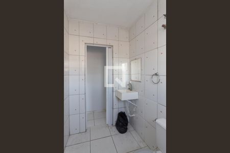 Banheiro de casa para alugar com 1 quarto, 44m² em Jardim Casa Pintada, São Paulo