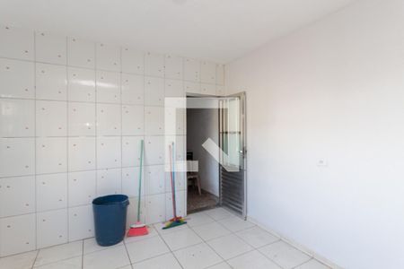 Cozinha de casa para alugar com 1 quarto, 44m² em Jardim Casa Pintada, São Paulo