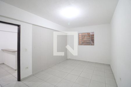 Quarto de casa para alugar com 1 quarto, 50m² em Cidade Ademar, São Paulo