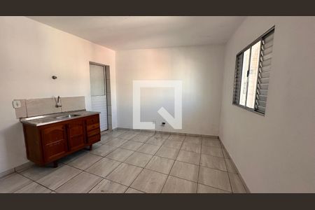 Casa para alugar com 1 quarto, 25m² em Cidade Ipava, São Paulo