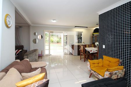 Sala de Estar de casa de condomínio para alugar com 4 quartos, 380m² em Jardim Sao Paulo Ii, Cotia