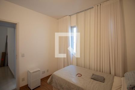 Quarto1 de apartamento para alugar com 2 quartos, 75m² em Manacás, Belo Horizonte