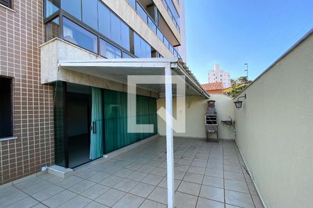 Varanda coberta de apartamento para alugar com 4 quartos, 204m² em Sagrada Família, Belo Horizonte
